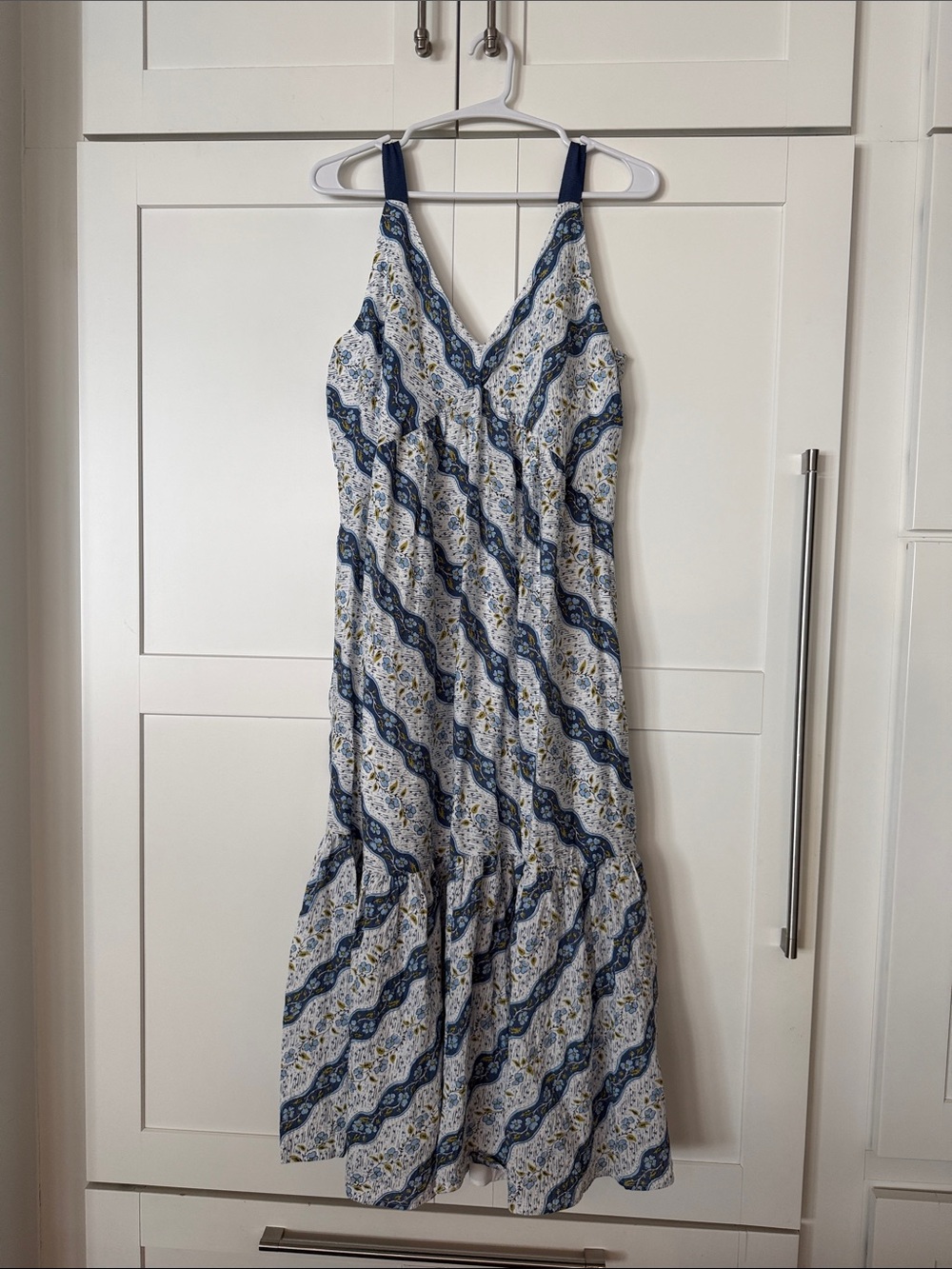 Banana Republic Blue & White Patterned Midi Dress